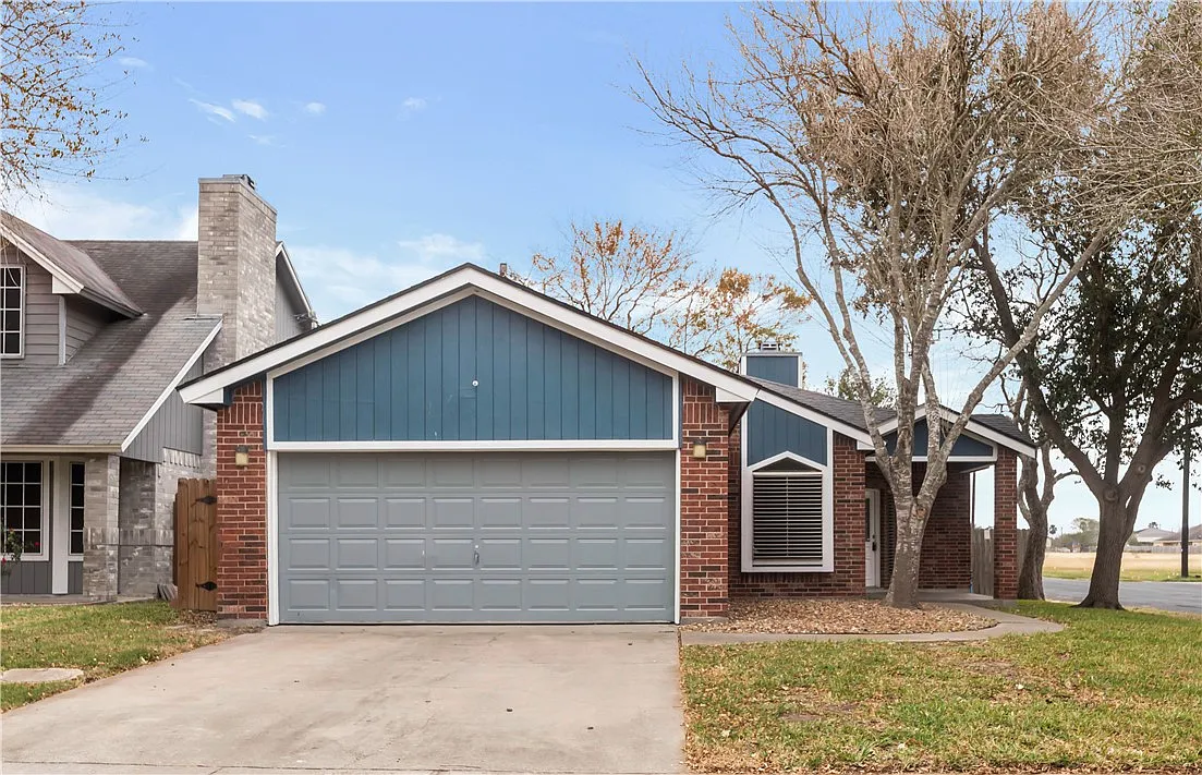 3 bed, 2.0 bath, 1725 sqft, $2,000 — Photo 1