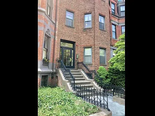 228 Commonwealth Ave Photo 1
