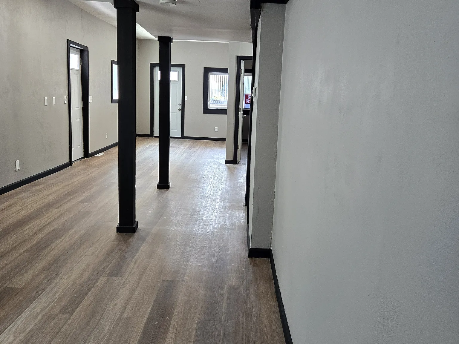 3 bed, 983 sqft, $1,700 — Photo 3