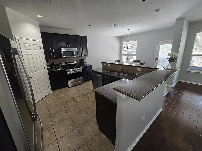 26711 Camden Chase — Photo 6