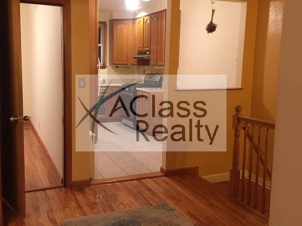 1st image of 2578 44th St #2W