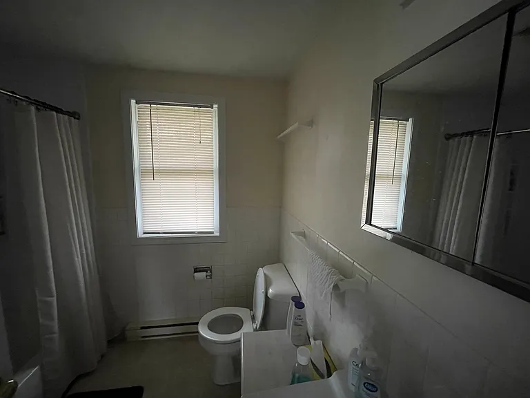 226 Curtis Ave — Photo 4