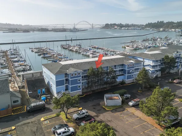 890 SE Bay Blvd #305, Newport, OR 97365
