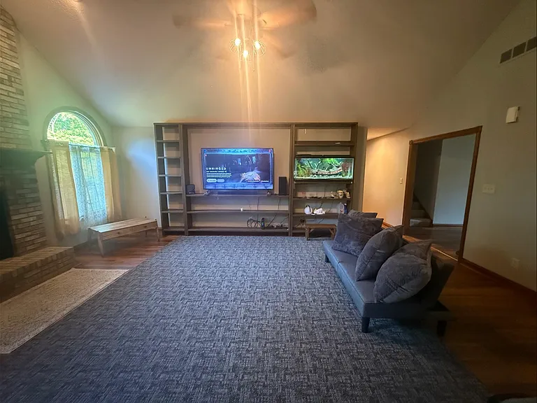 1007 New Harmony Dr — Photo 6