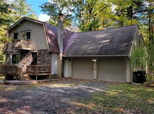 631 Sunset Rd, Stroudsburg, PA 18360