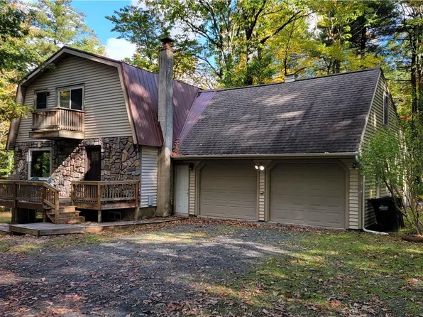 631 Sunset Rd, Stroudsburg, PA 18360
