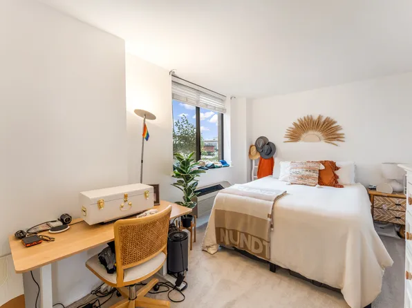 300 Newark Street image 7 of 11