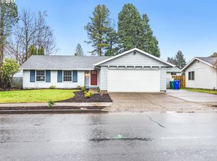 960 NE 23rd St, Gresham, OR 97030