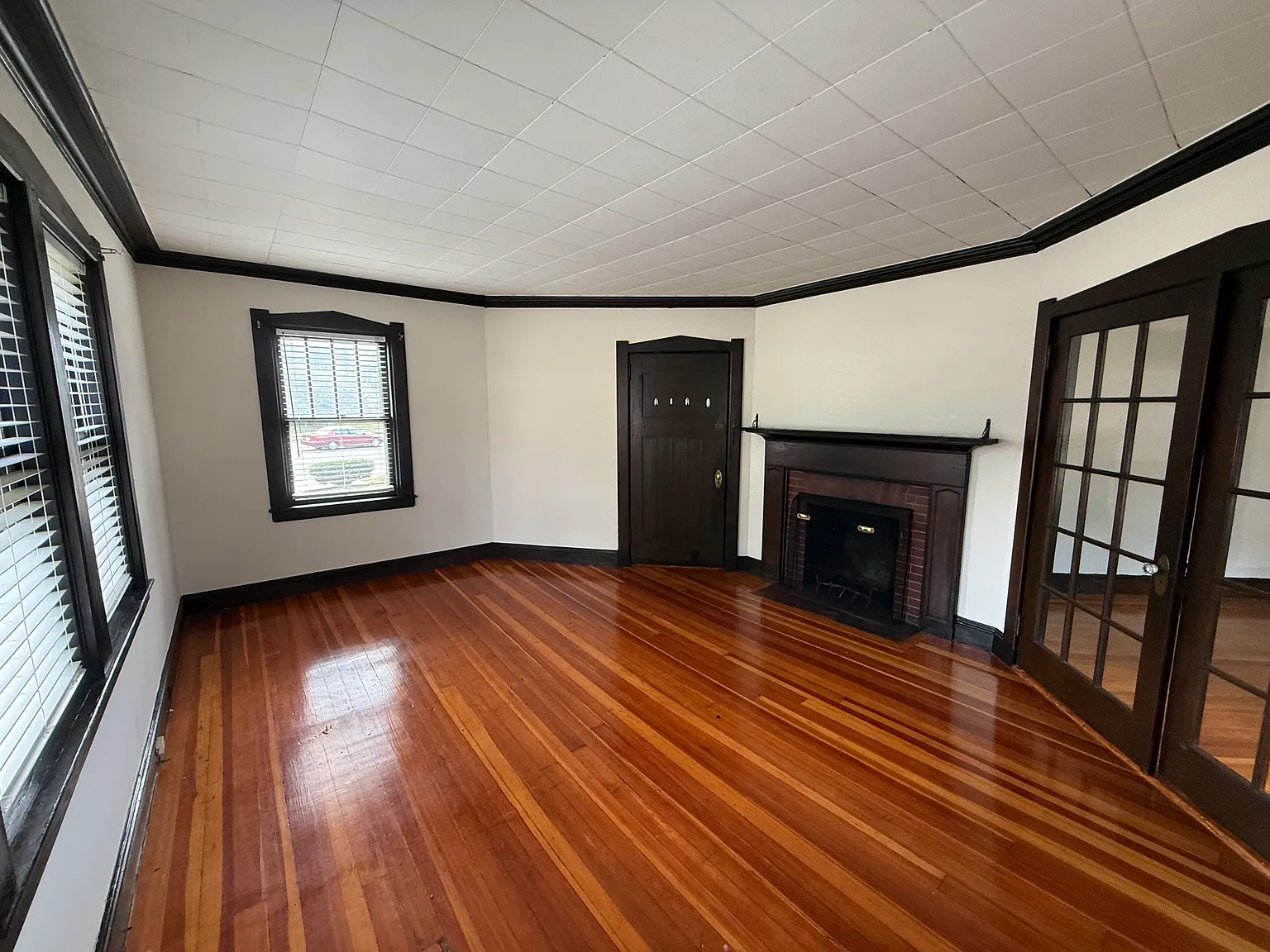 2 bed, $3,000 — Photo 3