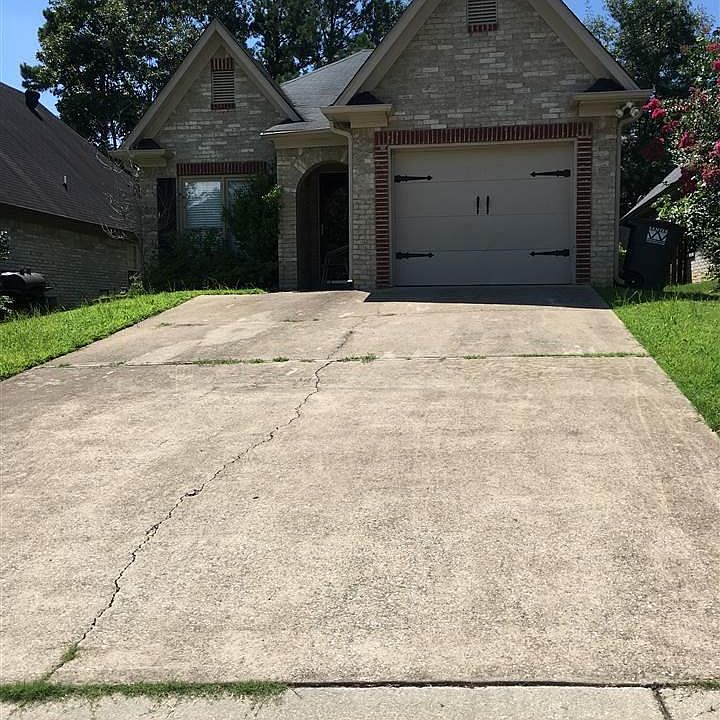 758211