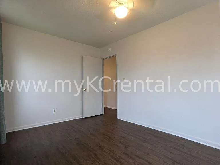 730 W Park St — Photo 6