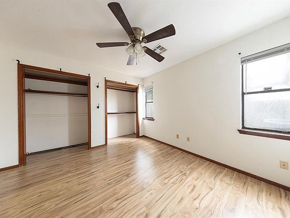 5th image of 1113 Swan Lake Rd