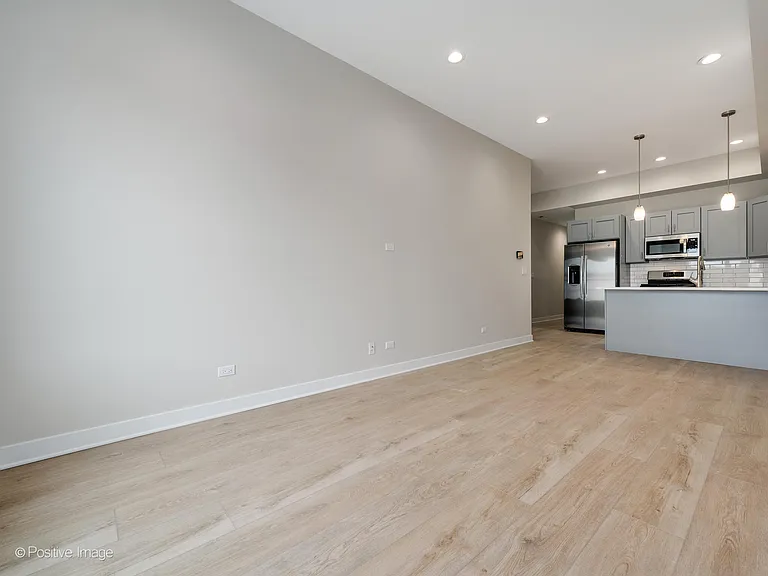 7517 W Belmont Ave #2 — Photo 3