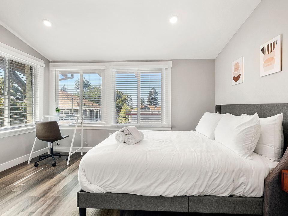 Large single bedroom featuring plenty of natural light
