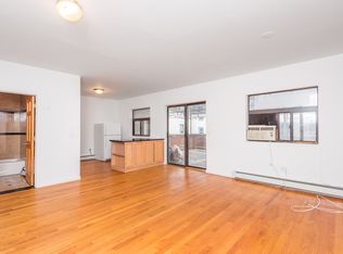 23-30 32nd St, Astoria, NY 11105