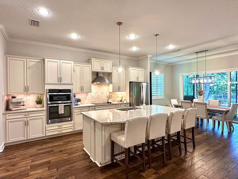 1600 Plantation Oaks Ln — Photo 2