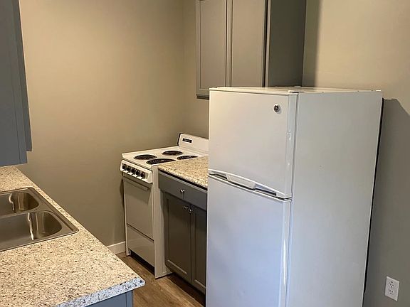5th image of 4502 E 28th St