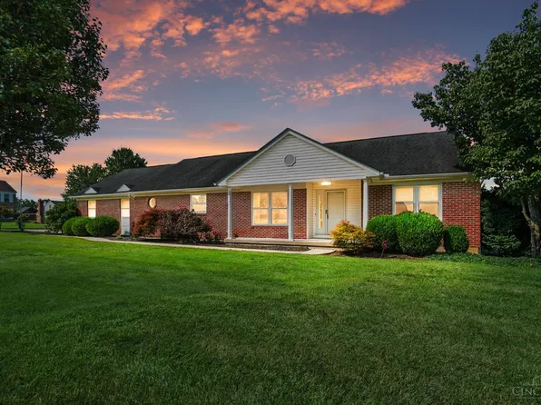 8255 Lakevalley Dr, Cincinnati, OH 45247