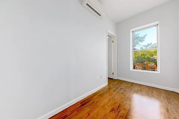 Rented by Brooklyn Group | media 7