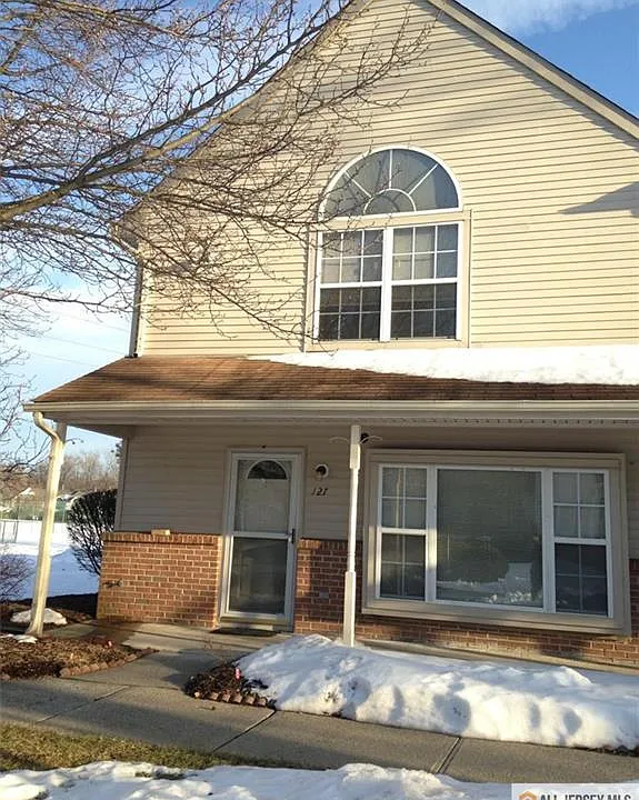 127 Sassafras Ct