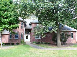 806 Foret Mansur, Carbon Cliff, IL 61239