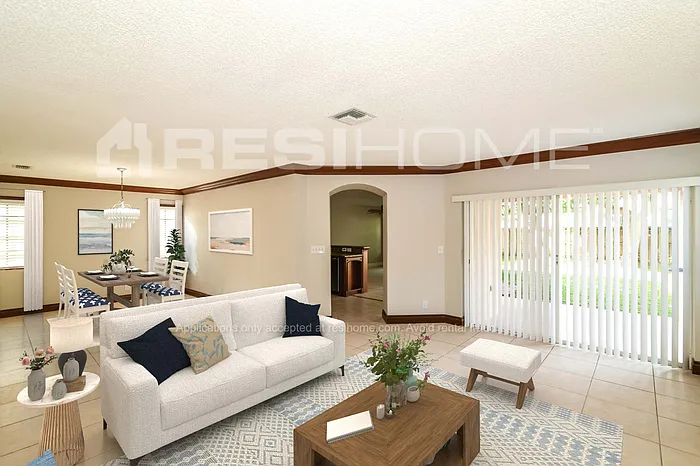 4 bed, 2.5 bath, 2092 sqft, $3,925 — Photo 2