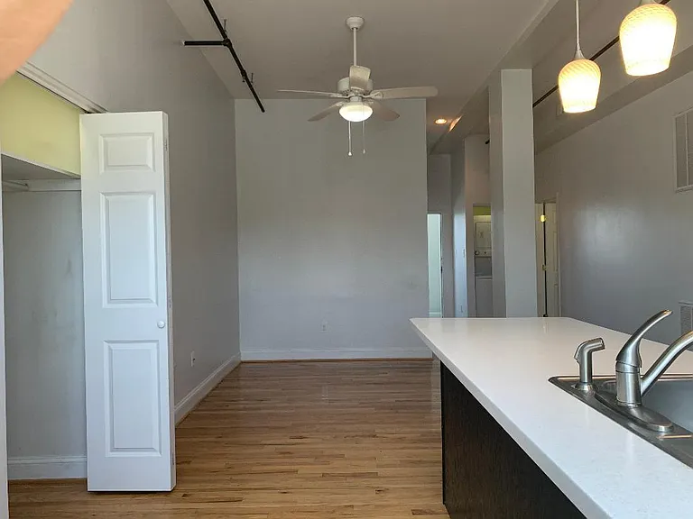 1103A N Arthur Ashe Blvd #B — Photo 2