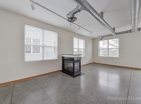 5th image of 1693 Town Center St #1693
