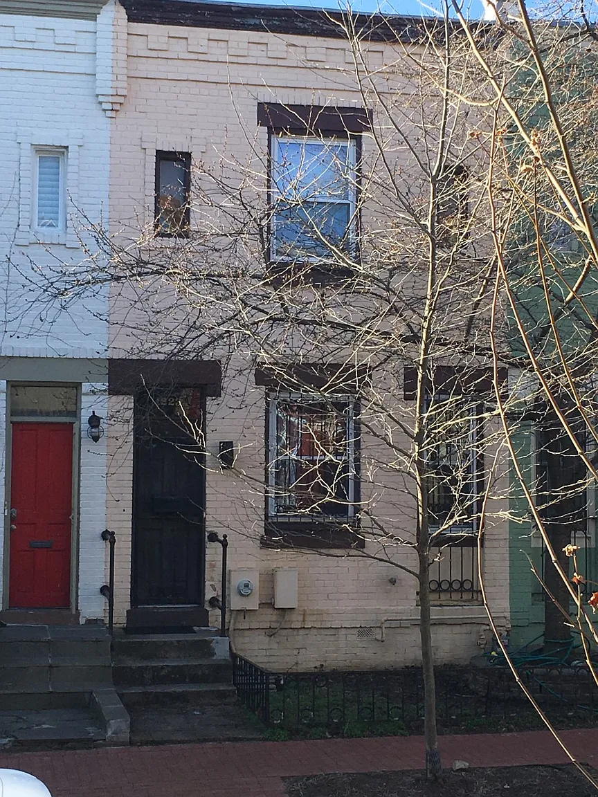 1223 Duncan Pl NE photo 1