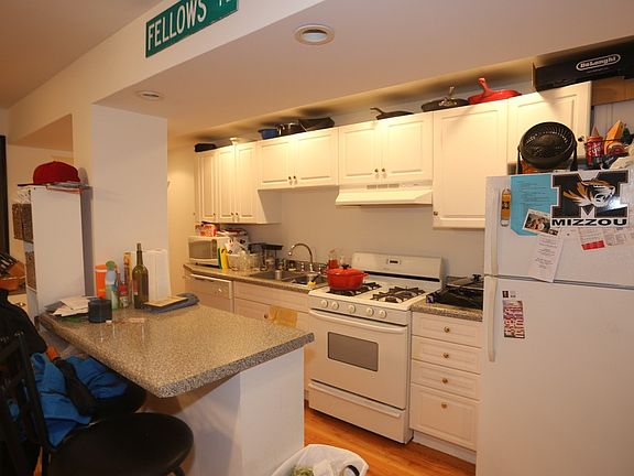 4th image of 1436 W Belle Plaine Ave #I