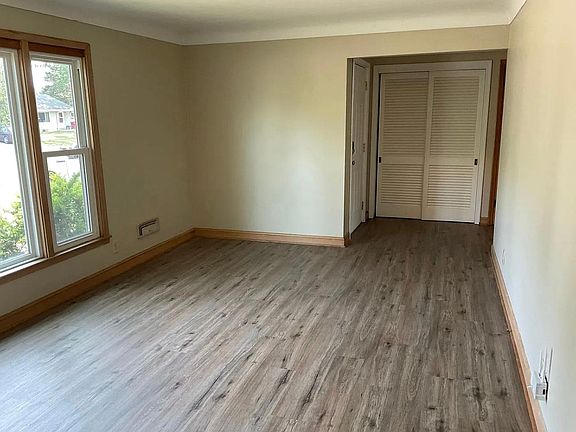 4th image of 6901 Thomas Ave S
