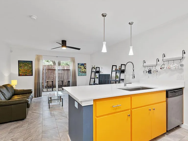 1422 Collier St #103 — Photo 8