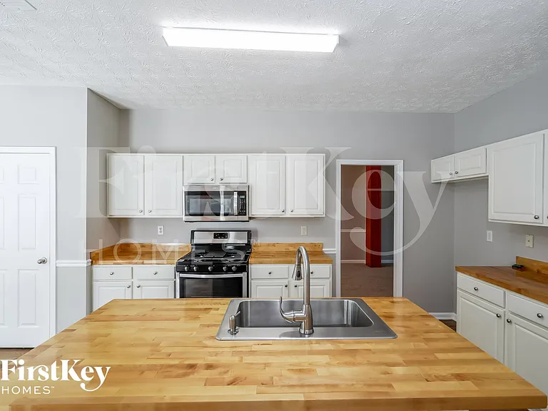 745 Somerset Vale Dr — Photo 4