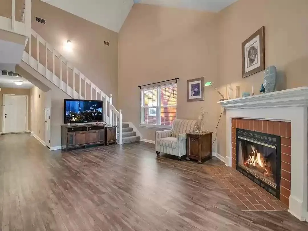 3 bed, 1385 sqft, $1,595 — Photo 4