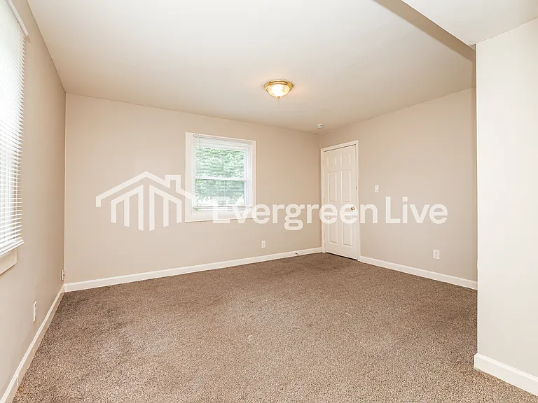 2440 Ned Dr — Photo 10