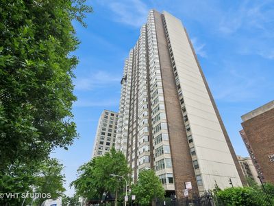 525 W Hawthorne Pl APT 1004, Chicago, IL, 60657