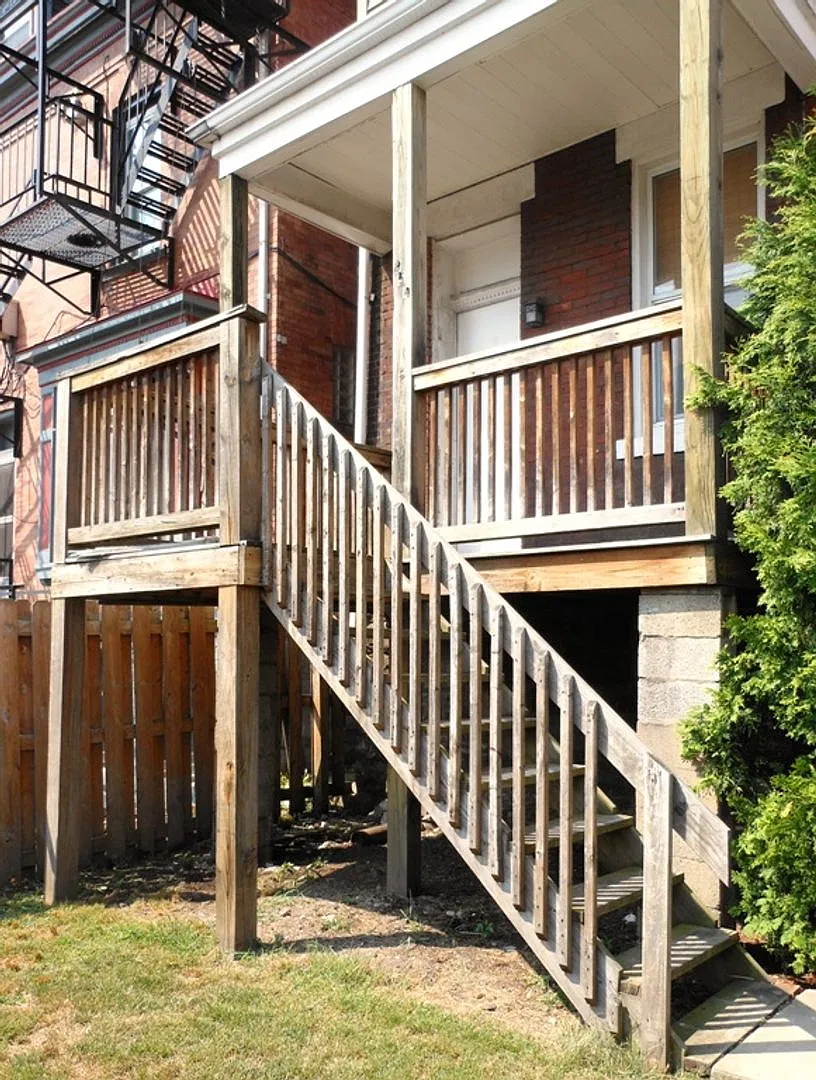 354 N Craig Street — Photo 1