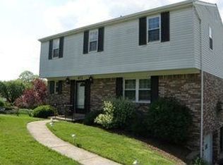 672 Brookshire Dr, Pittsburgh, PA 15237