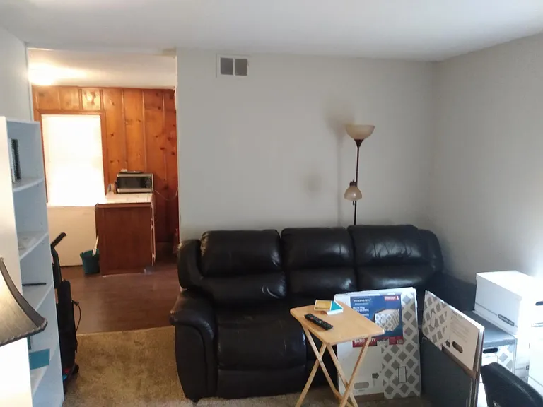 204 Clintview St — Photo 5