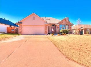 17617 Iron Ln, Edmond, OK 73012