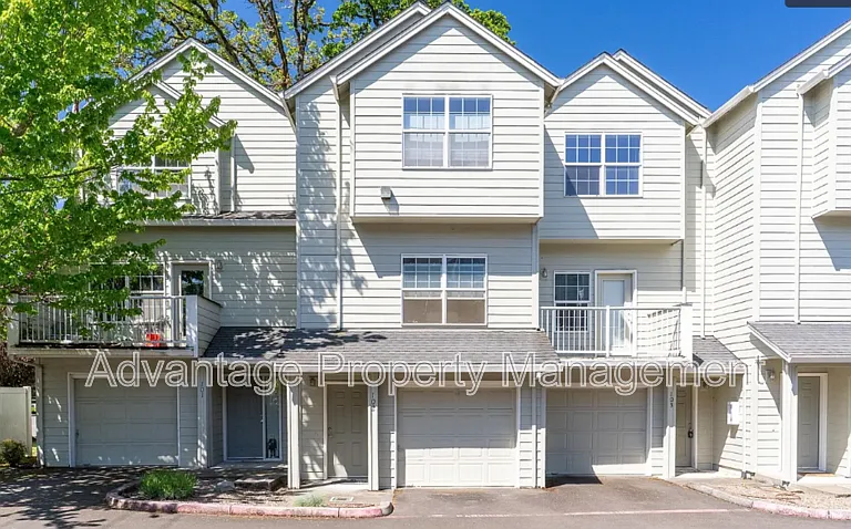 2839 SW Western Blvd #105-P236 — Photo 2