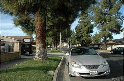 Neighborhood to the left