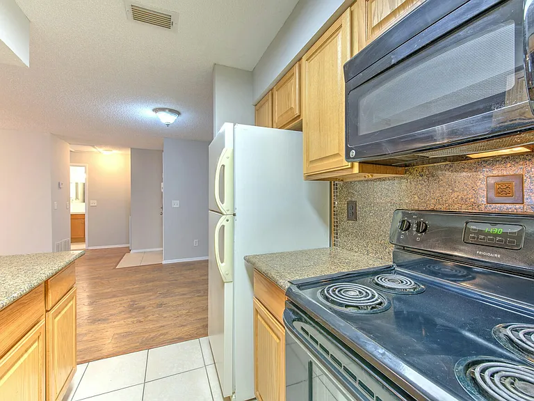 230 Berry Tree Pl — Photo 11