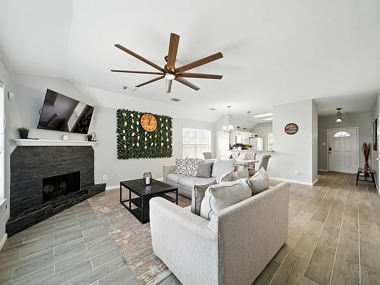 7022 Meadow Hawk Ct — Photo 2