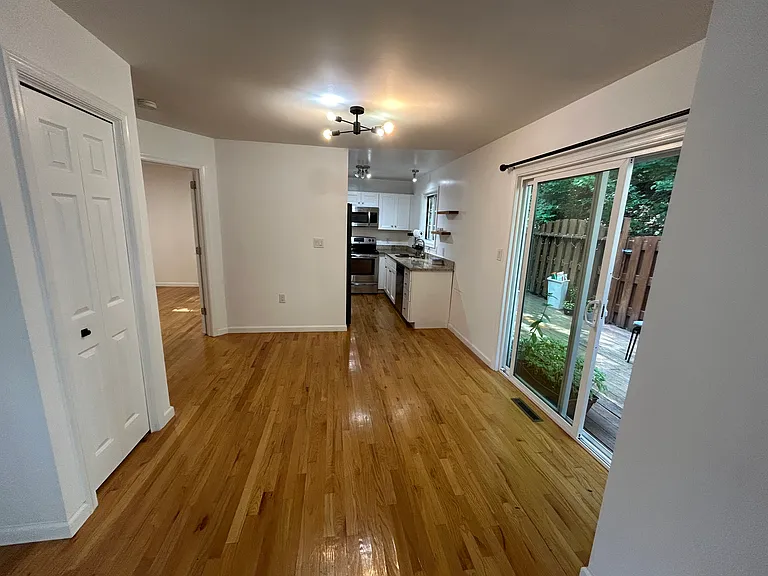 407 Walnut Grove Rd — Photo 8