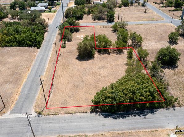 1208 Lamar St, Vernon, TX 76384