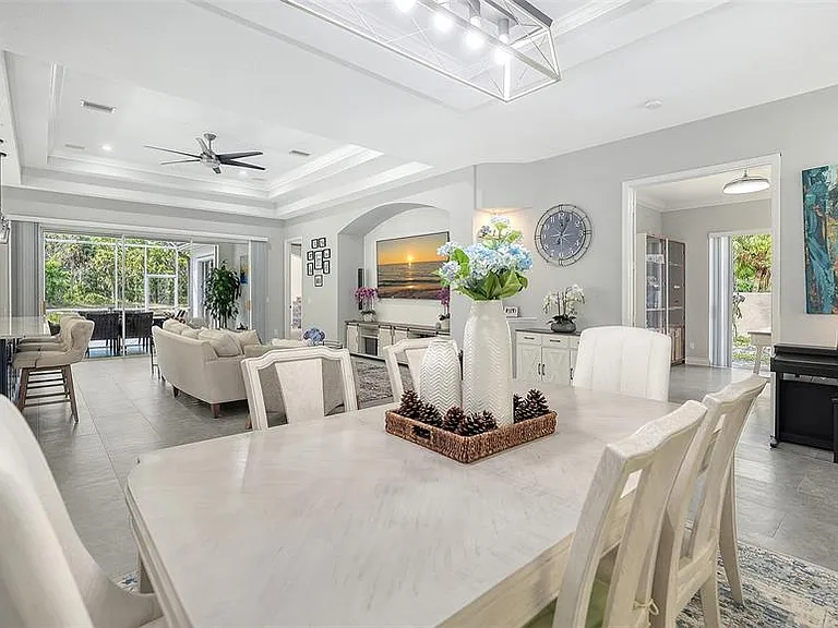 9000 Willow Brook Dr — Photo 8
