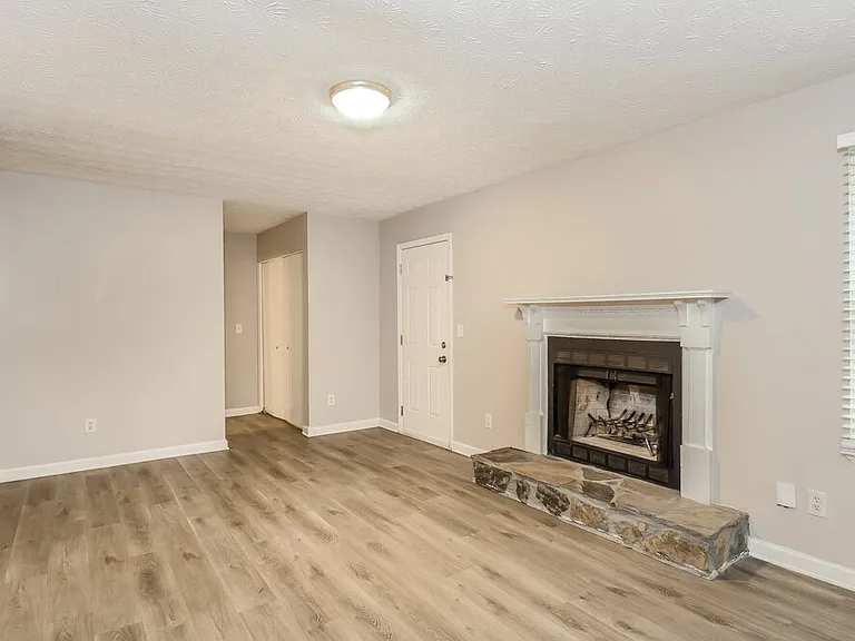4067 Keheley Glen Dr — Photo 5