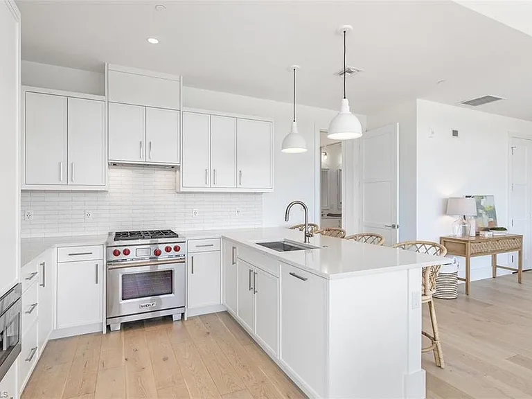 850 Central Ave #305 — Photo 7