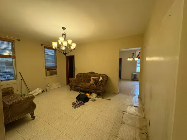 25-63 37th Street image 1 of 19